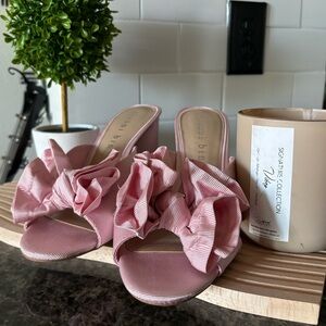 Every woman should own a pair of Gianni Bini’s shoes!